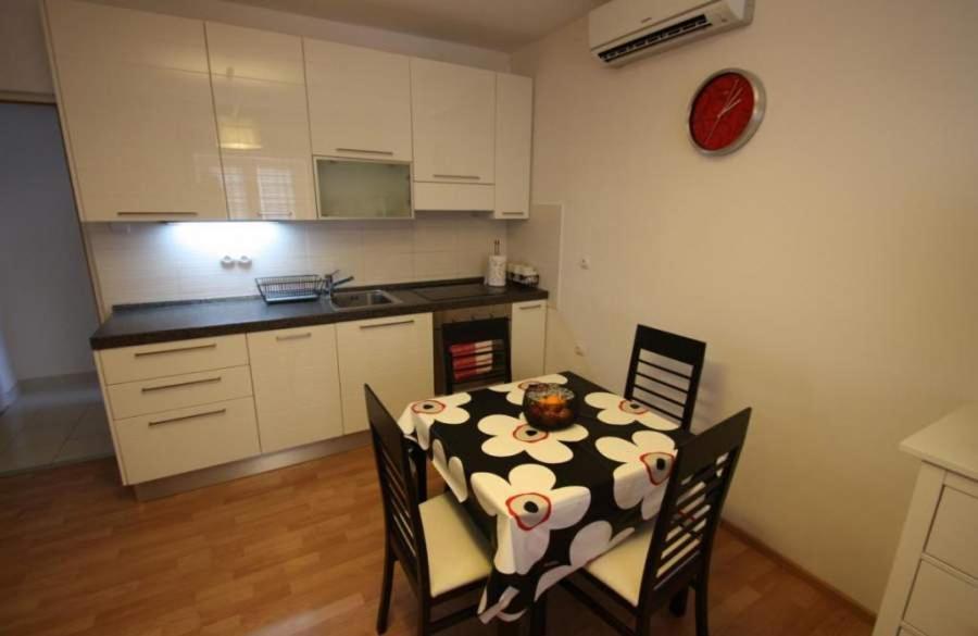 Tomasovic Apartment Crikvenica Exterior photo